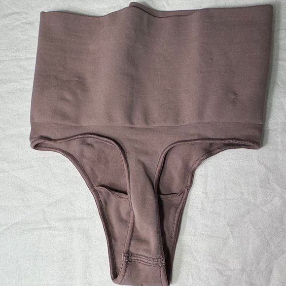 SKIMS - Core Control, High-Waisted Thong | Size: XXS/XS | Color: Umber | NWOT - Picture 7 of 9